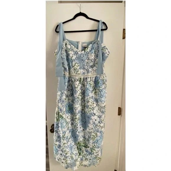 ARULA Altar’d State White Floral Lace Midi Dress - Picture 5 of 7